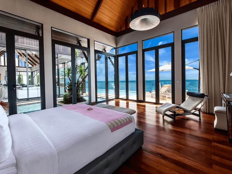 Villa Paradiso — Master Bedroom