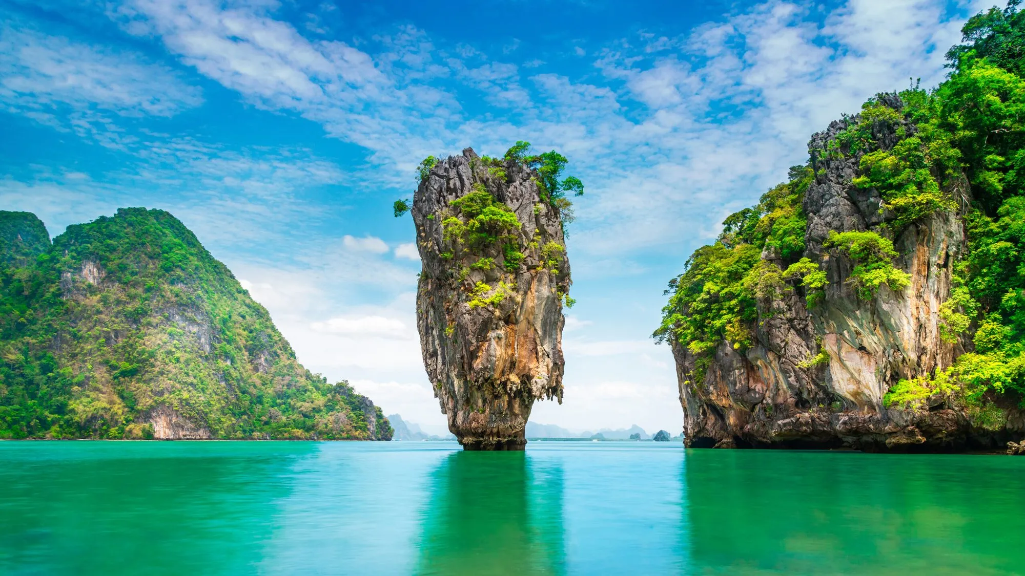 Luxury Retreats Phuket — Home Hero